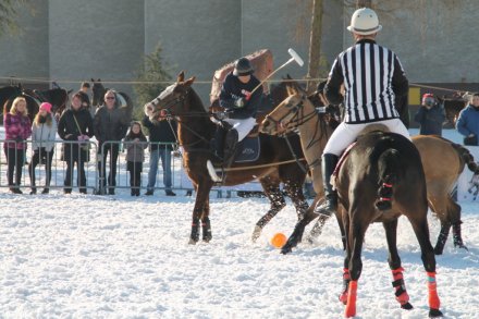 Zawodnicy Snow Polo